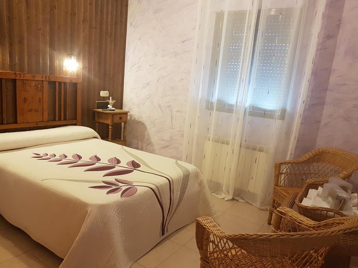 Hotel Carvajal Torrejón el Rubio المظهر الخارجي الصورة