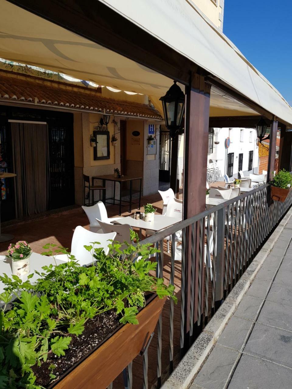 Hotel Carvajal Torrejón el Rubio المظهر الخارجي الصورة